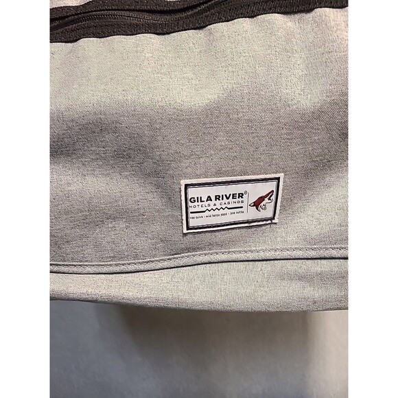 GILA River grey crossbody messenger bag. Pin Striped Liner Pink /white - Picture 4 of 12